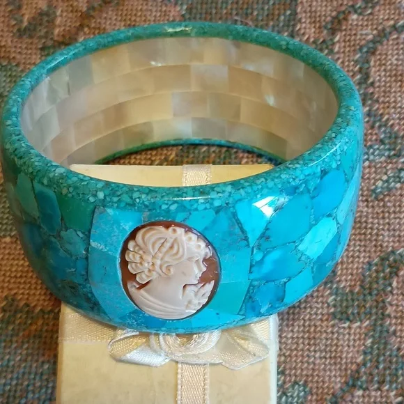 Unique Turquoise & Cameo Mosaic Bangle Bracelet - Picture 5 of 9